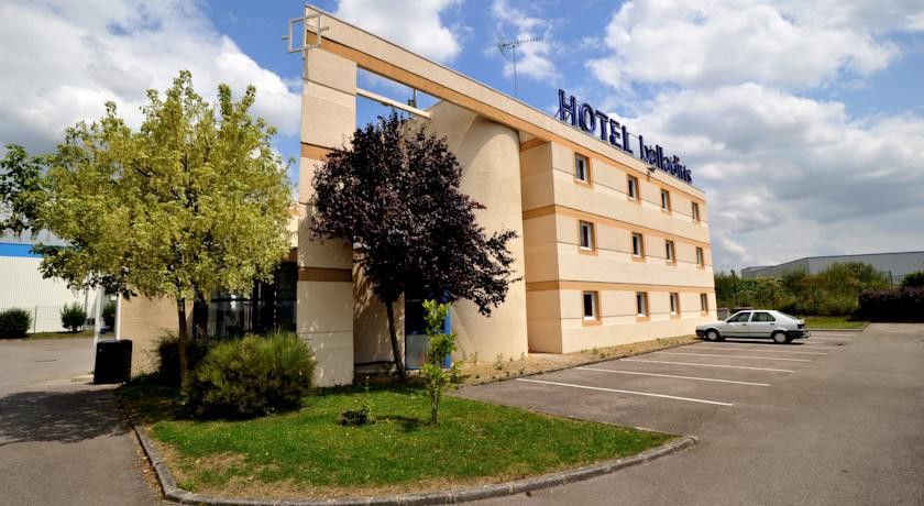 Brit Hotel Saint-Quentin Fayet  Exterior foto